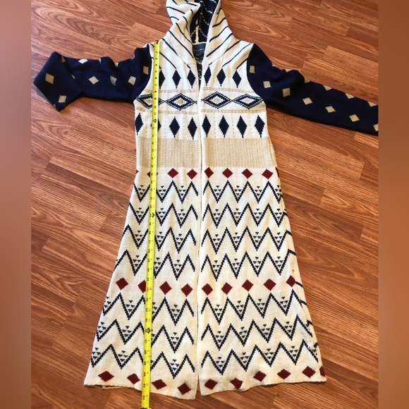 Aztec print cardigan - Picture 12 of 13